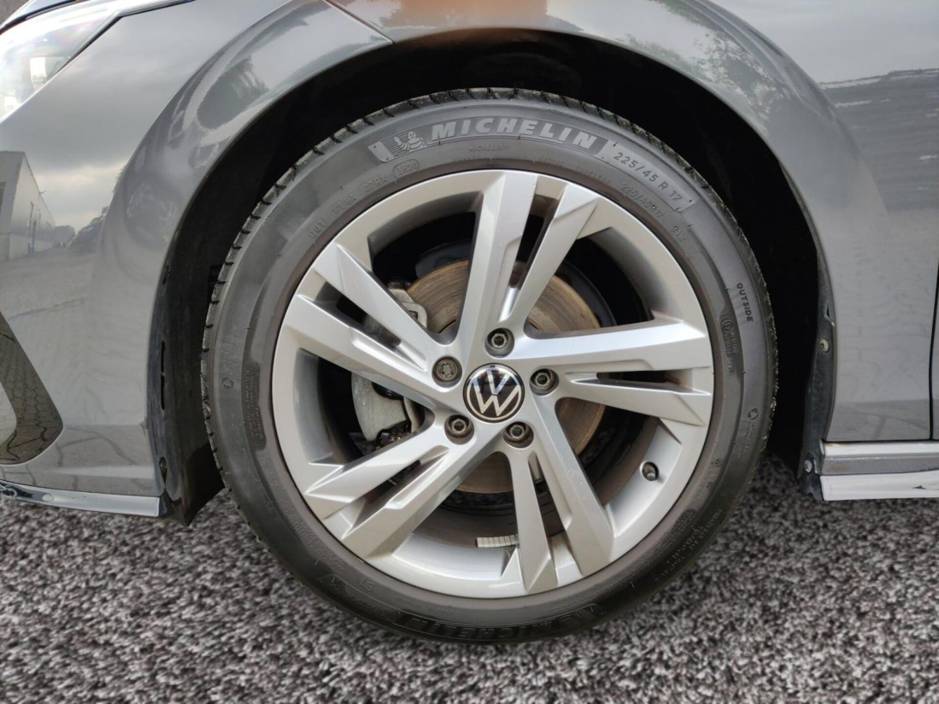 Volkswagen Golf R-Line