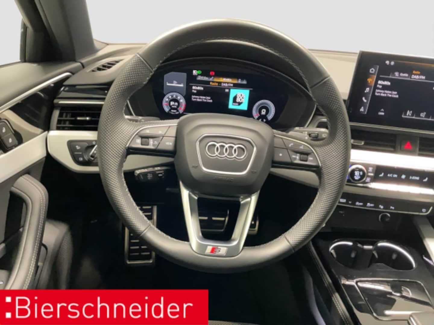 Bild über Audi A4 Avant 45 TFSI quattro S tronic - für weitere Informationen kontaktieren Sie den Audi Partner