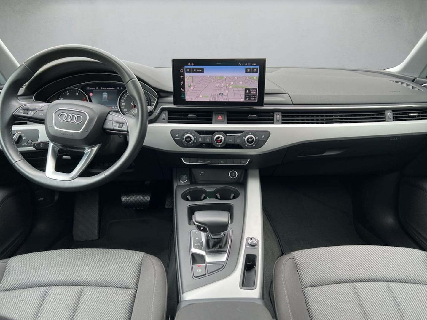 Bild über Audi A4 Avant 30 TDI S tronic - für weitere Informationen kontaktieren Sie den Audi Partner