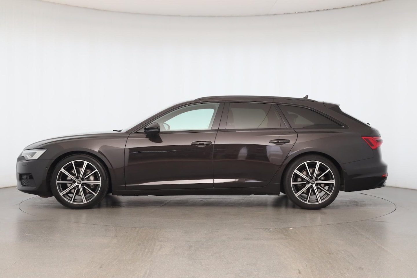 Bild über Audi A6 Avant advanced 45 TFSI quattro S tronic - für weitere Informationen kontaktieren Sie den Audi Partner