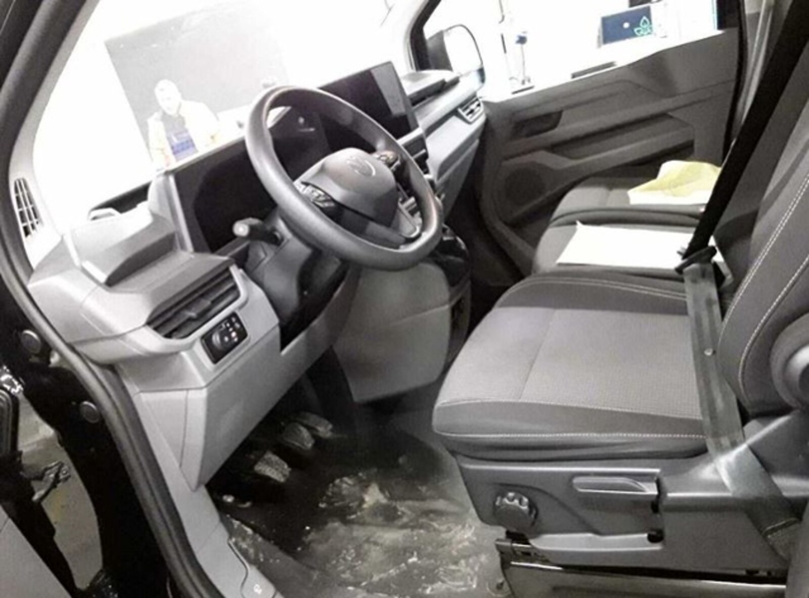 Volkswagen Transporter Kasten langer Radstand – Bild 5