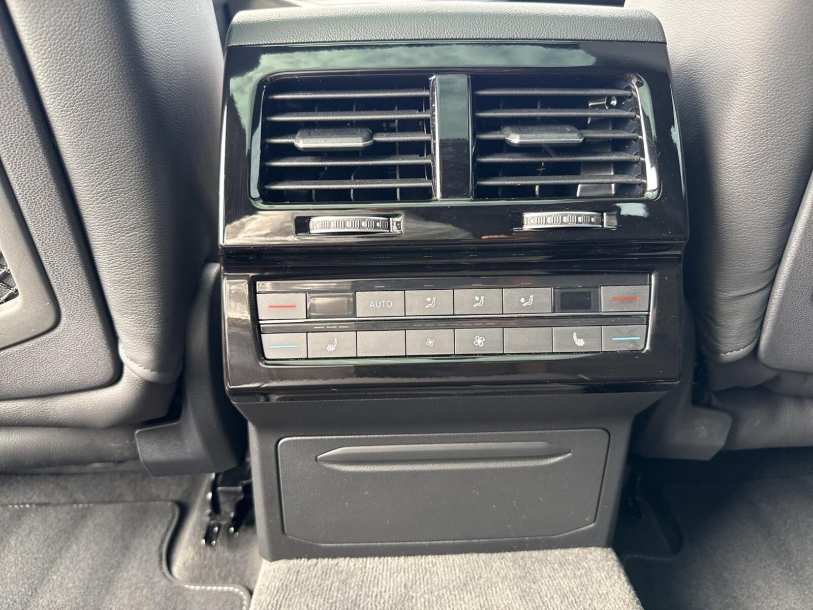 Volkswagen Touareg – Bild 21