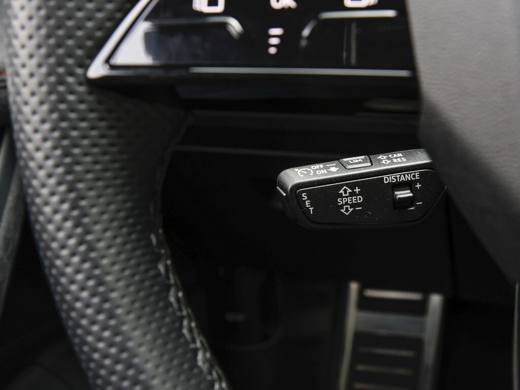 Image about Audi Q6 SUV e-tron e-tron quattro