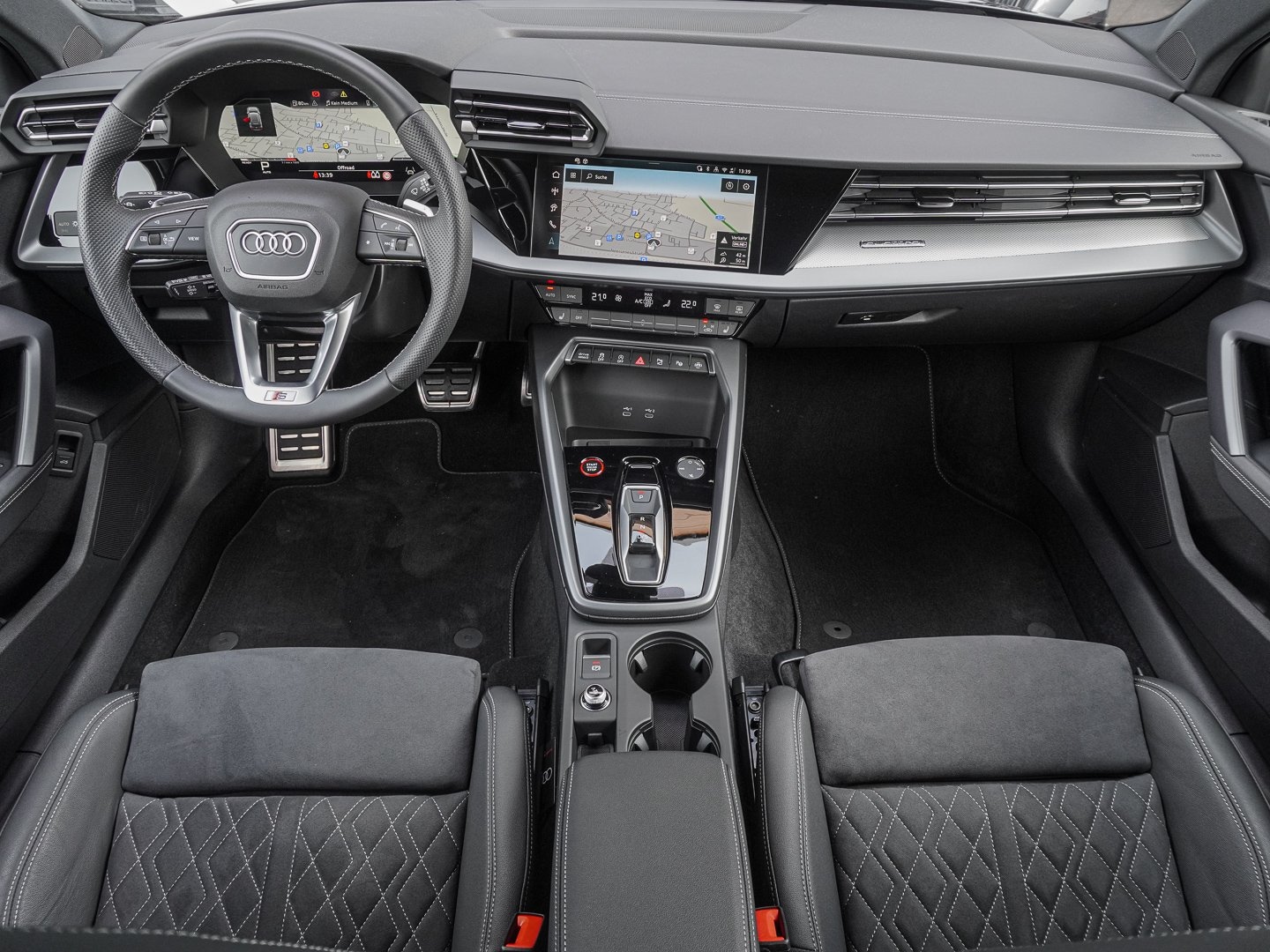 Bild über Audi S3 Sportback TFSI quattro S tronic - für weitere Informationen kontaktieren Sie den Audi Partner