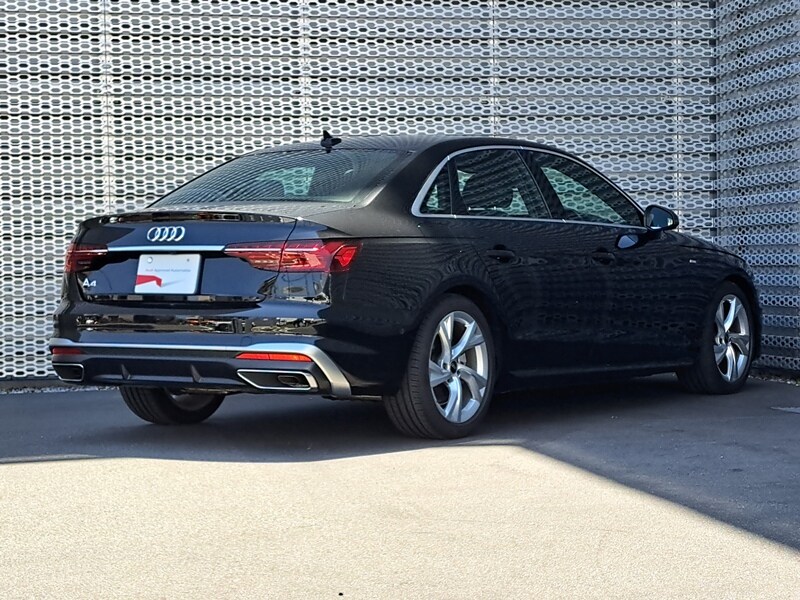 Audi A4 Sedan