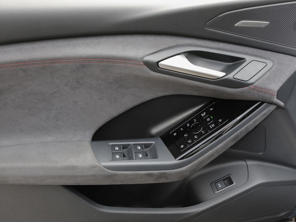 Image about Audi Q6 SUV e-tron e-tron quattro