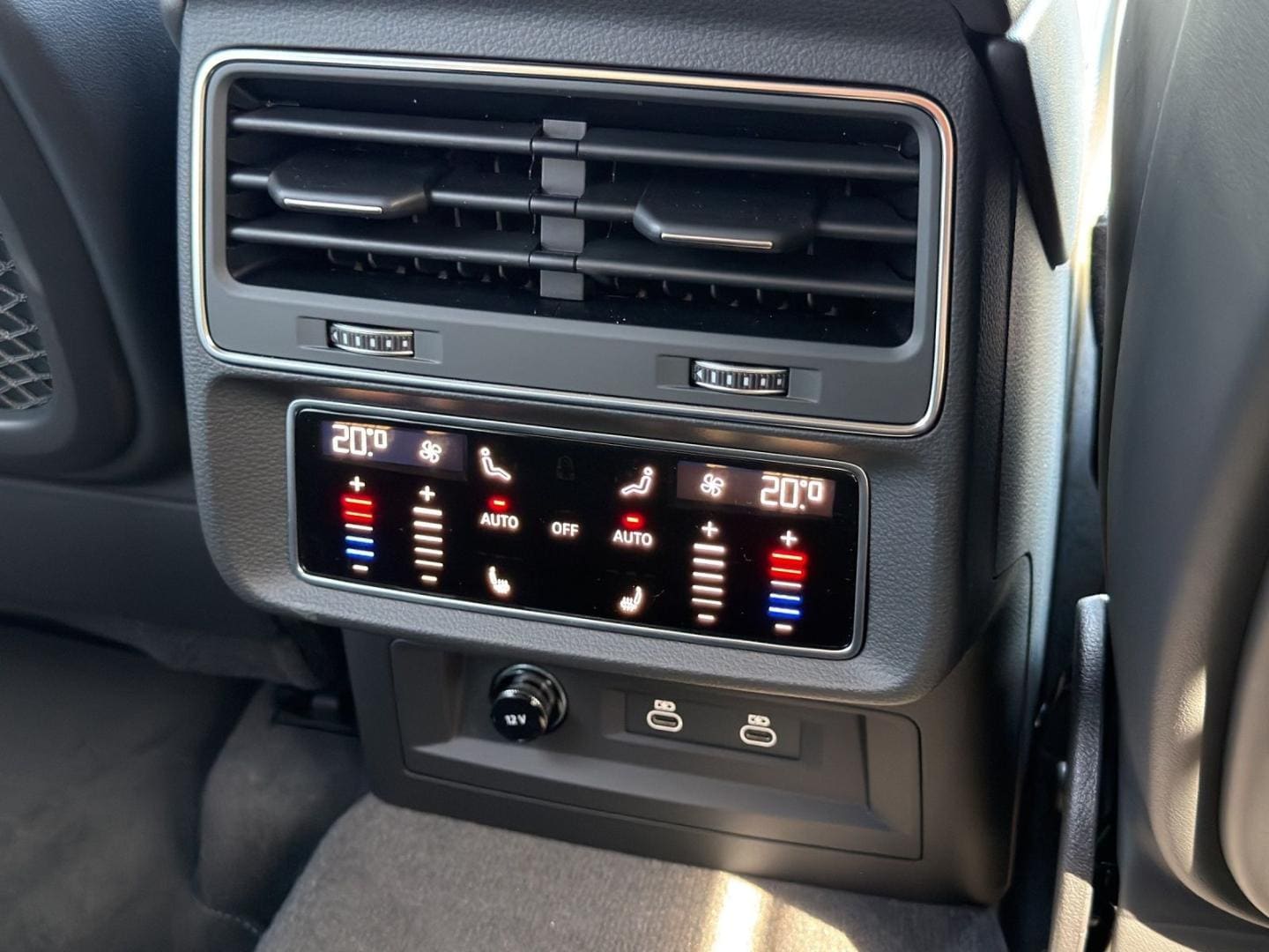 Bild über Audi Q7 SUV S line business TDI quattro 210 kW tiptronic - für weitere Informationen kontaktieren Sie den Audi Partner