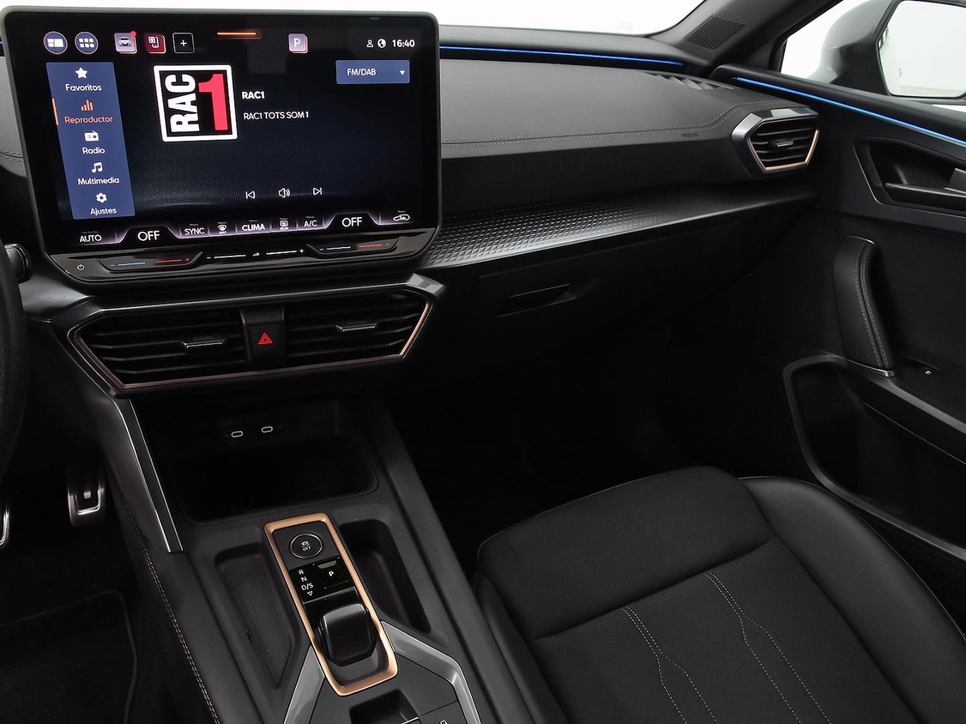 CUPRA Leon León 1.5 eTSI DSG 110 kW (150 CV) — photo 10