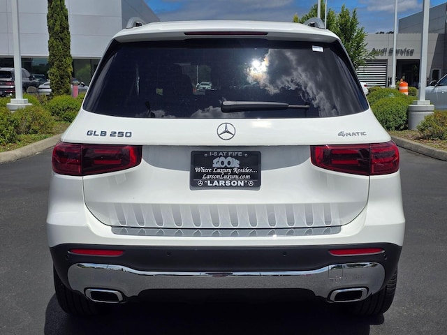 2025 Mercedes-Benz GLB 250