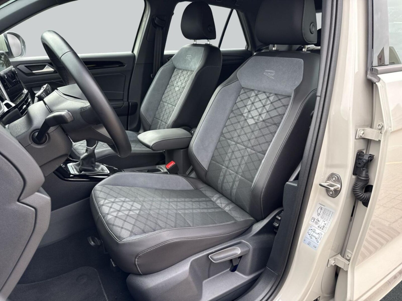 Volkswagen T-Roc – Bild 10