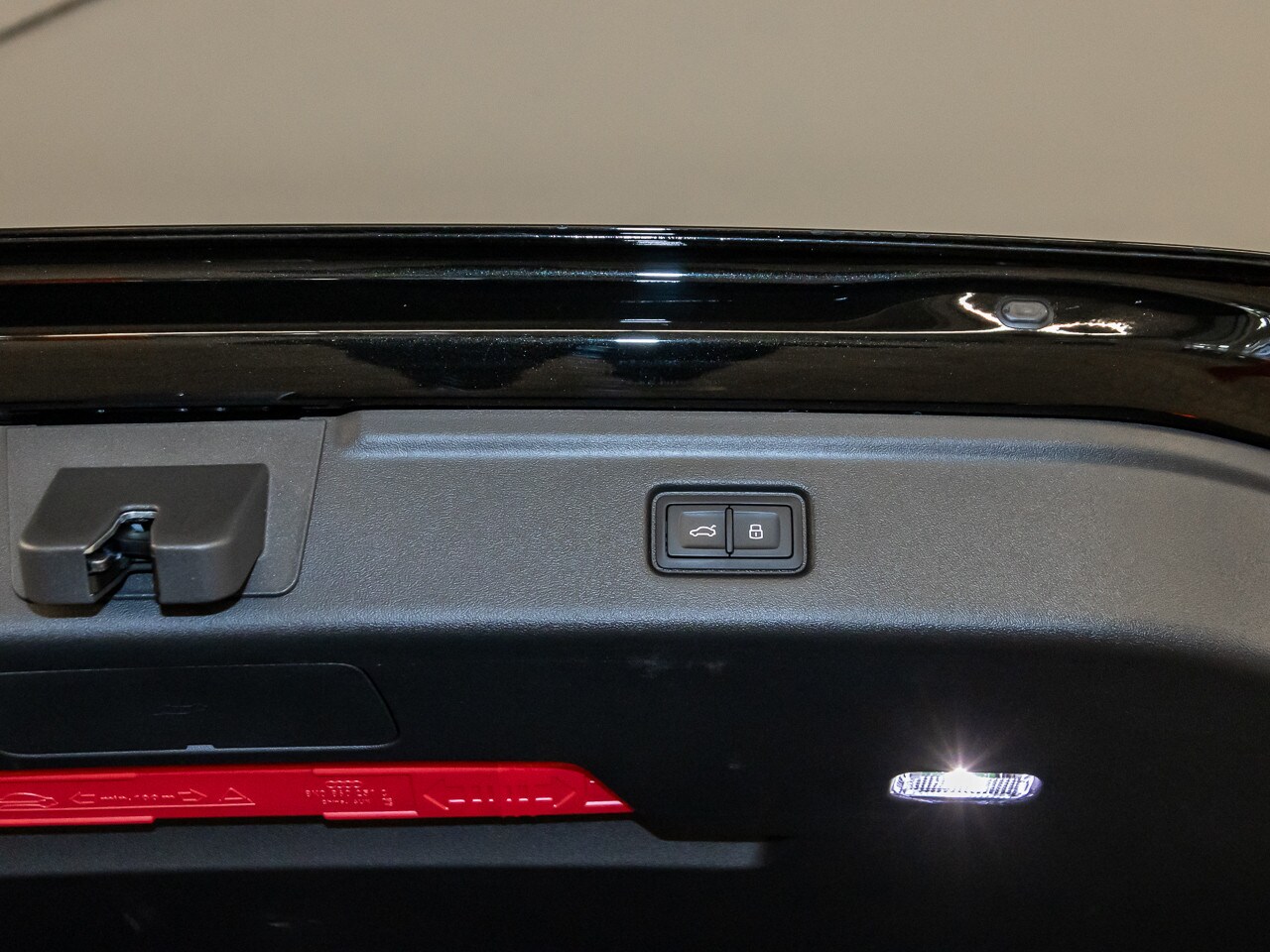 Audi S6 Avant e-tron