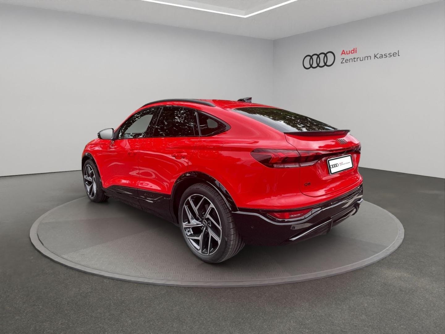 Bild über Audi Q6 Sportback e-tron e-tron performance - für weitere Informationen kontaktieren Sie den Audi Partner
