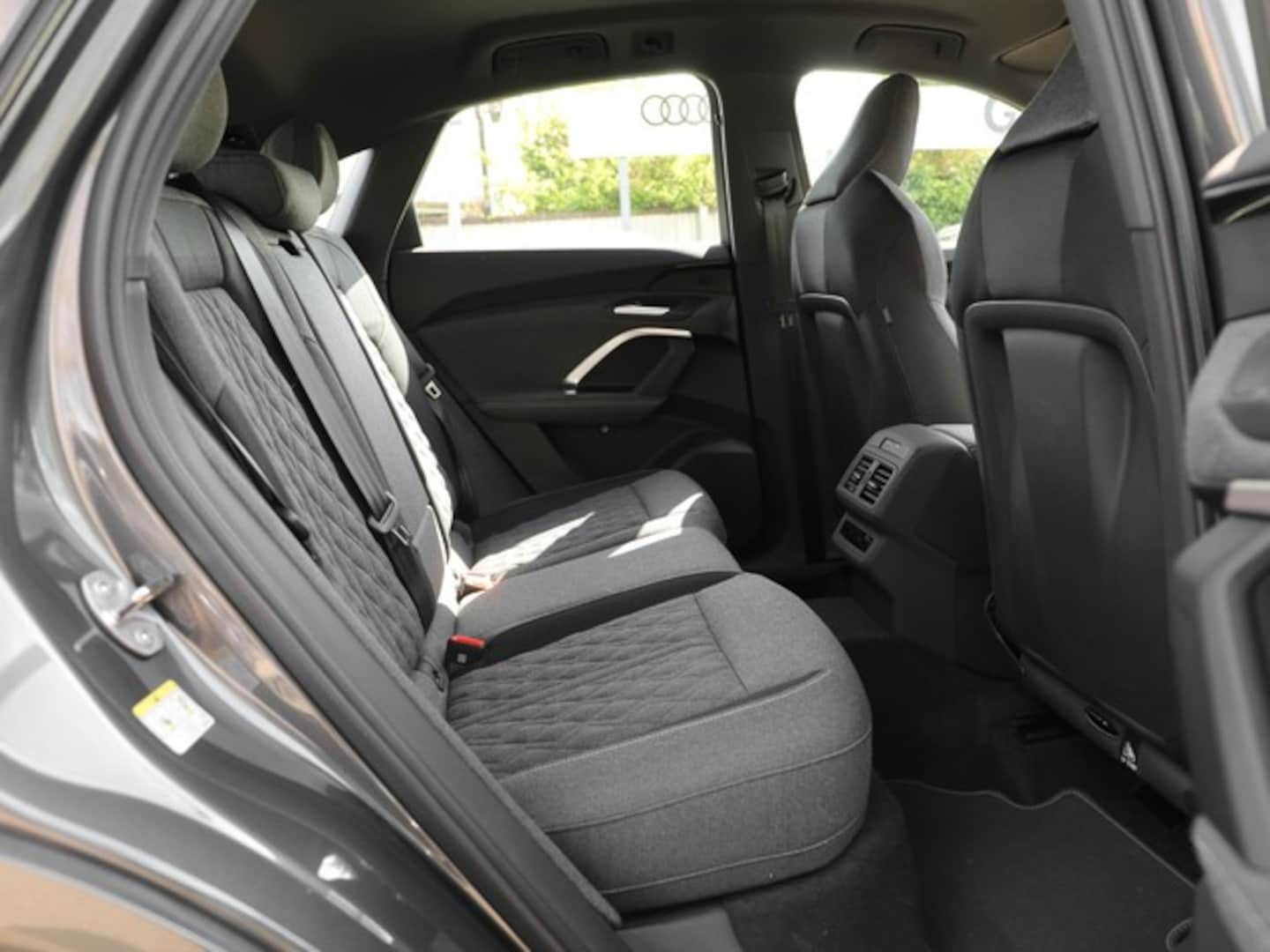 Bild über Audi Q5 Sportback TDI quattro 150 kW S tronic - für weitere Informationen kontaktieren Sie den Audi Partner