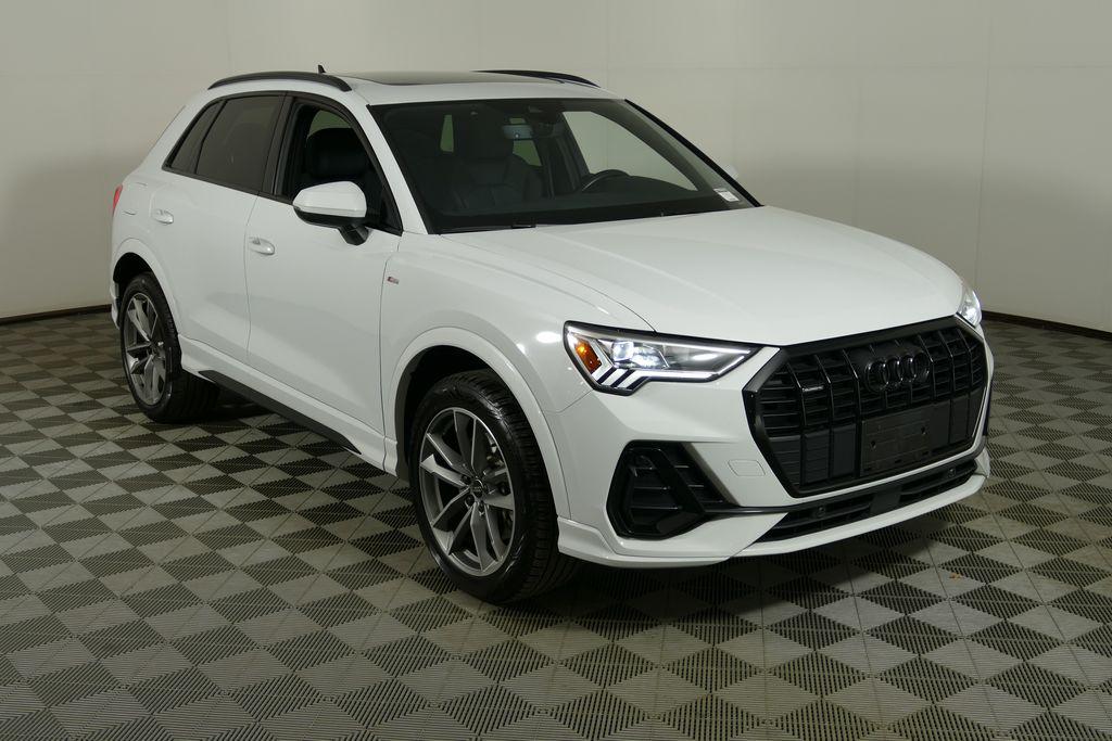2024 Audi Q3 45 TFSI S Line Premium quattro's photo