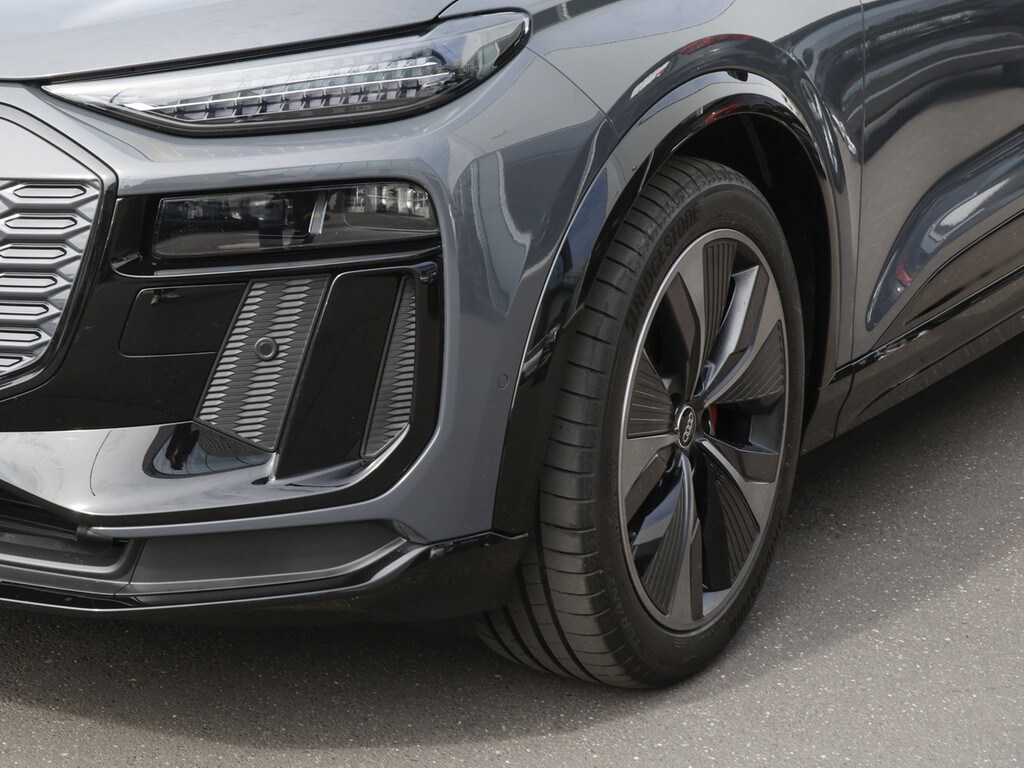 Image about Audi Q6 SUV e-tron e-tron quattro