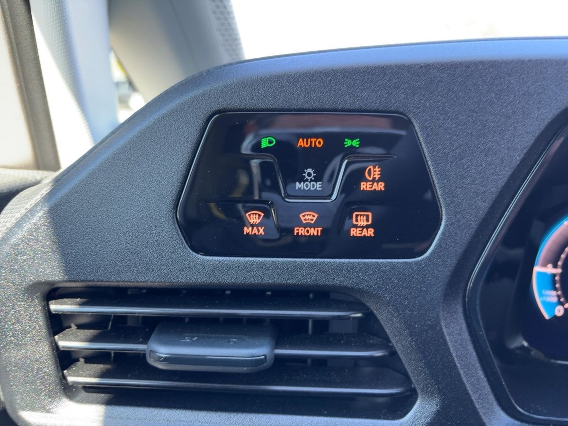 Volkswagen Caddy Basis-Modell