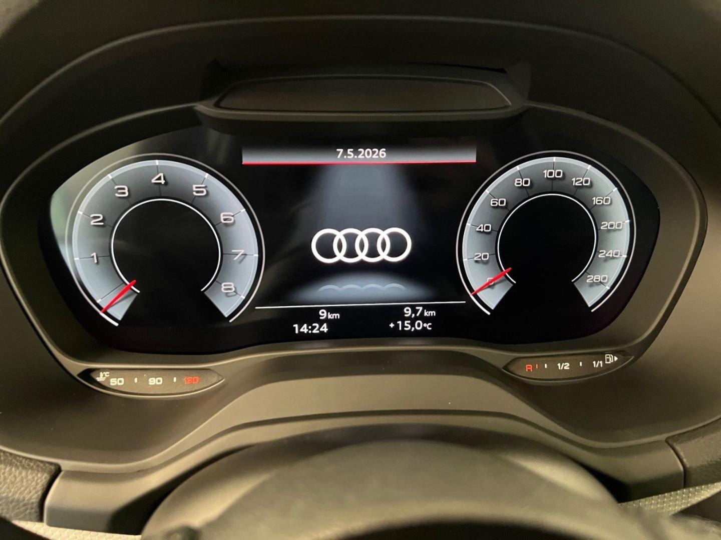 Bild über Audi Q2 30 TFSI Schaltgetriebe - für weitere Informationen kontaktieren Sie den Audi Partner