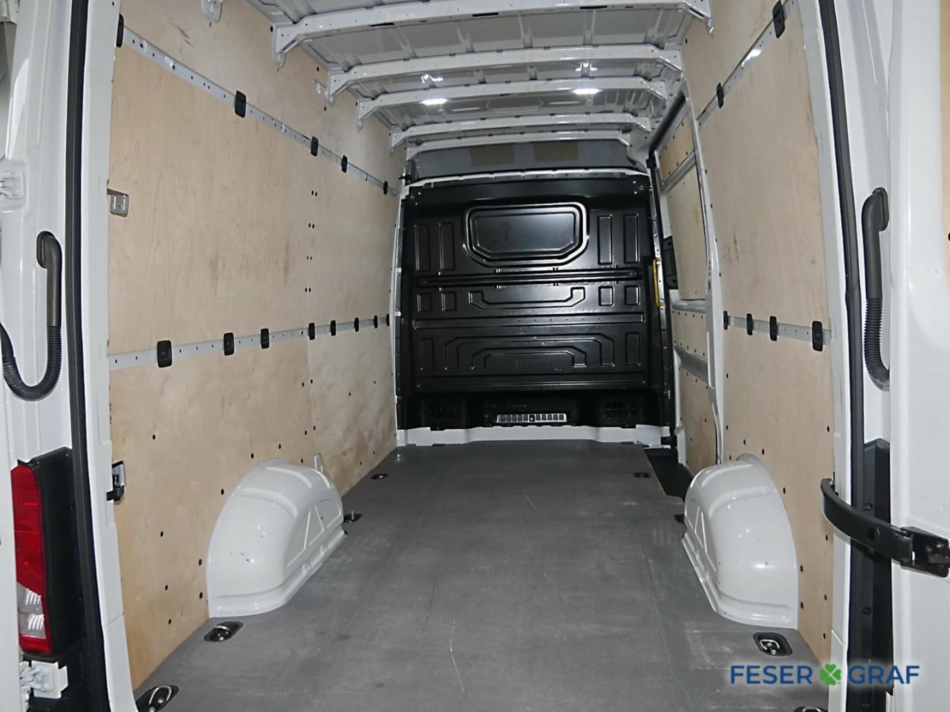 Volkswagen Crafter Kasten mittlerer Radstand