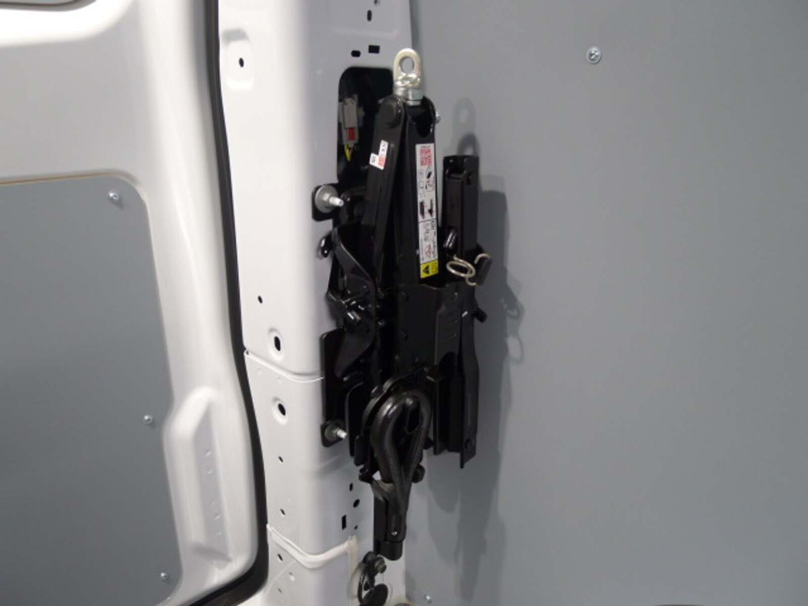 Volkswagen Transporter Kasten kurzer Radstand – Bild 14