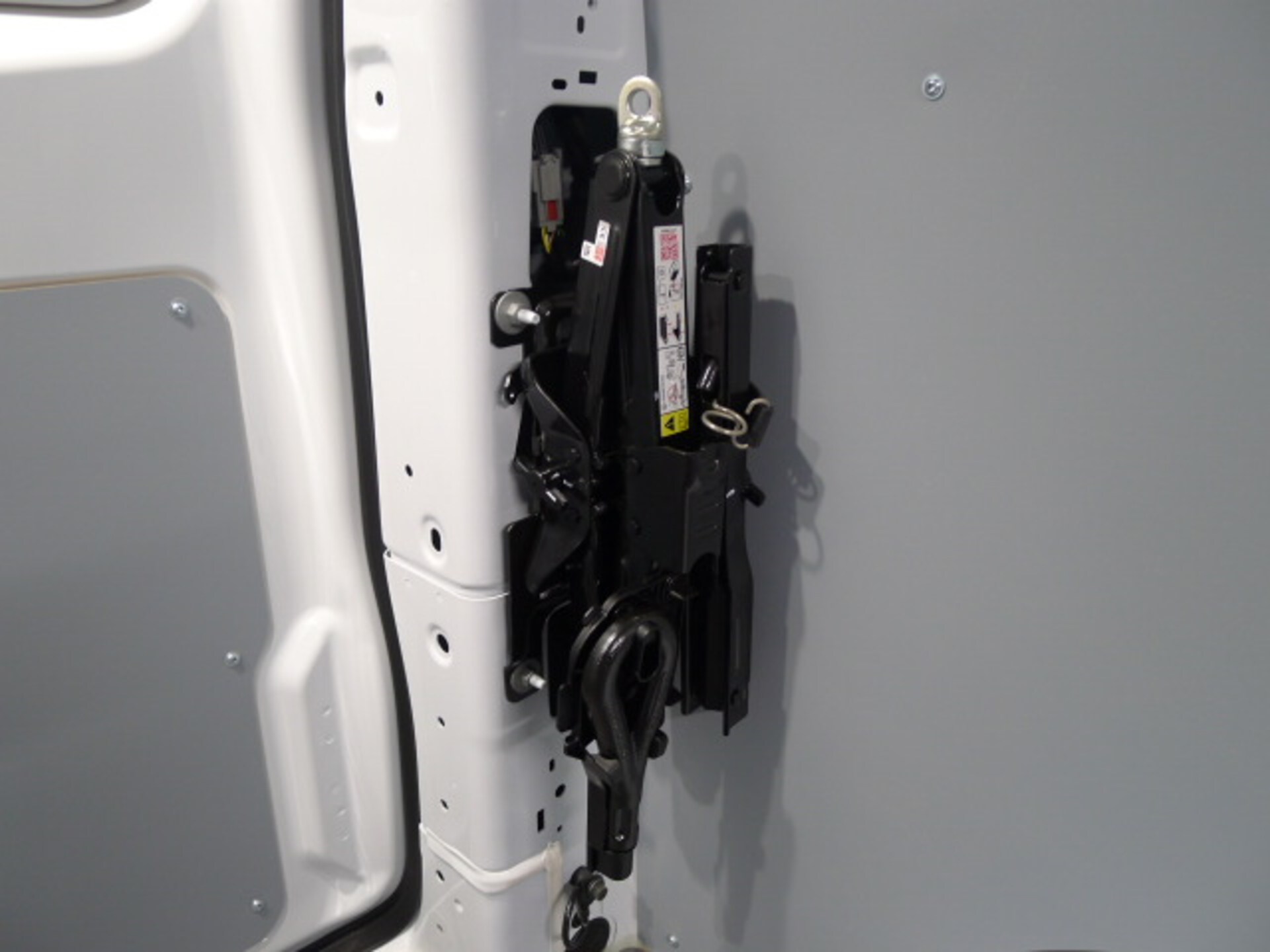 Volkswagen Transporter Kasten kurzer Radstand Basis-Modell