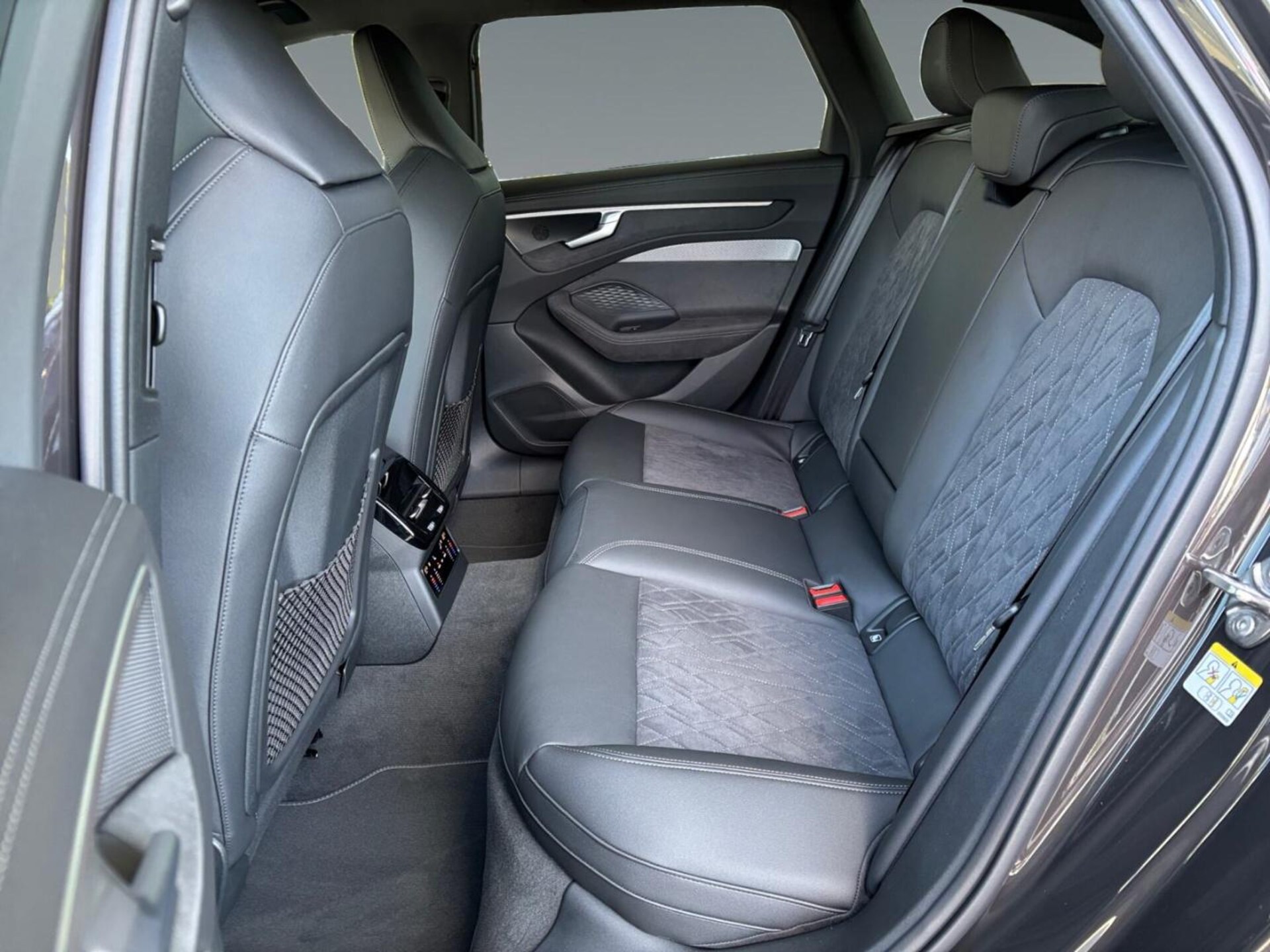 Audi A6 Avant edition one