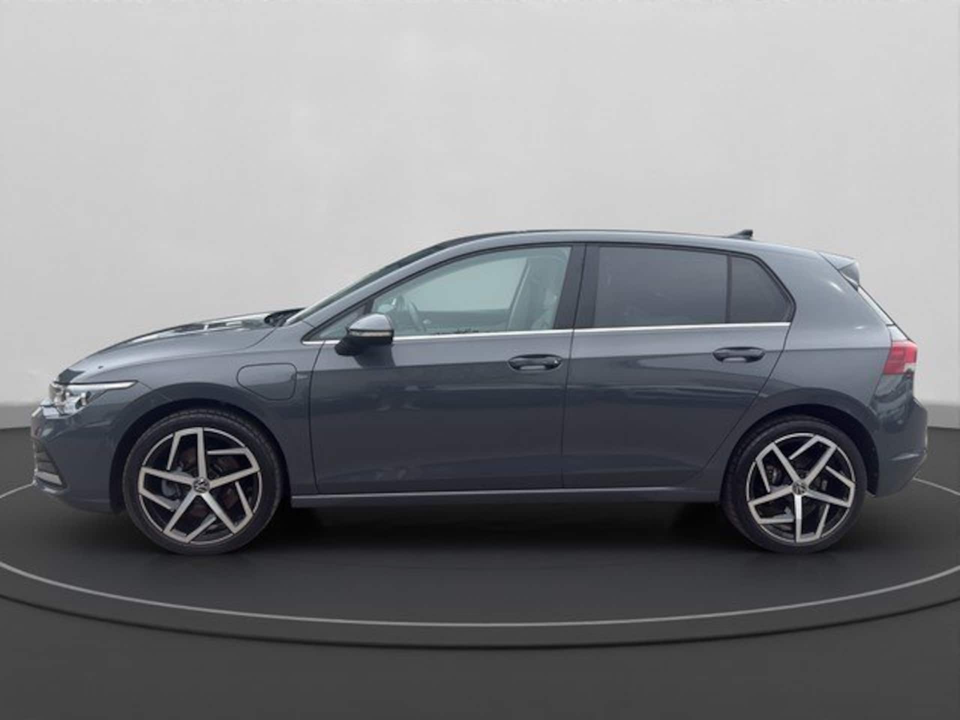 Volkswagen Golf Style