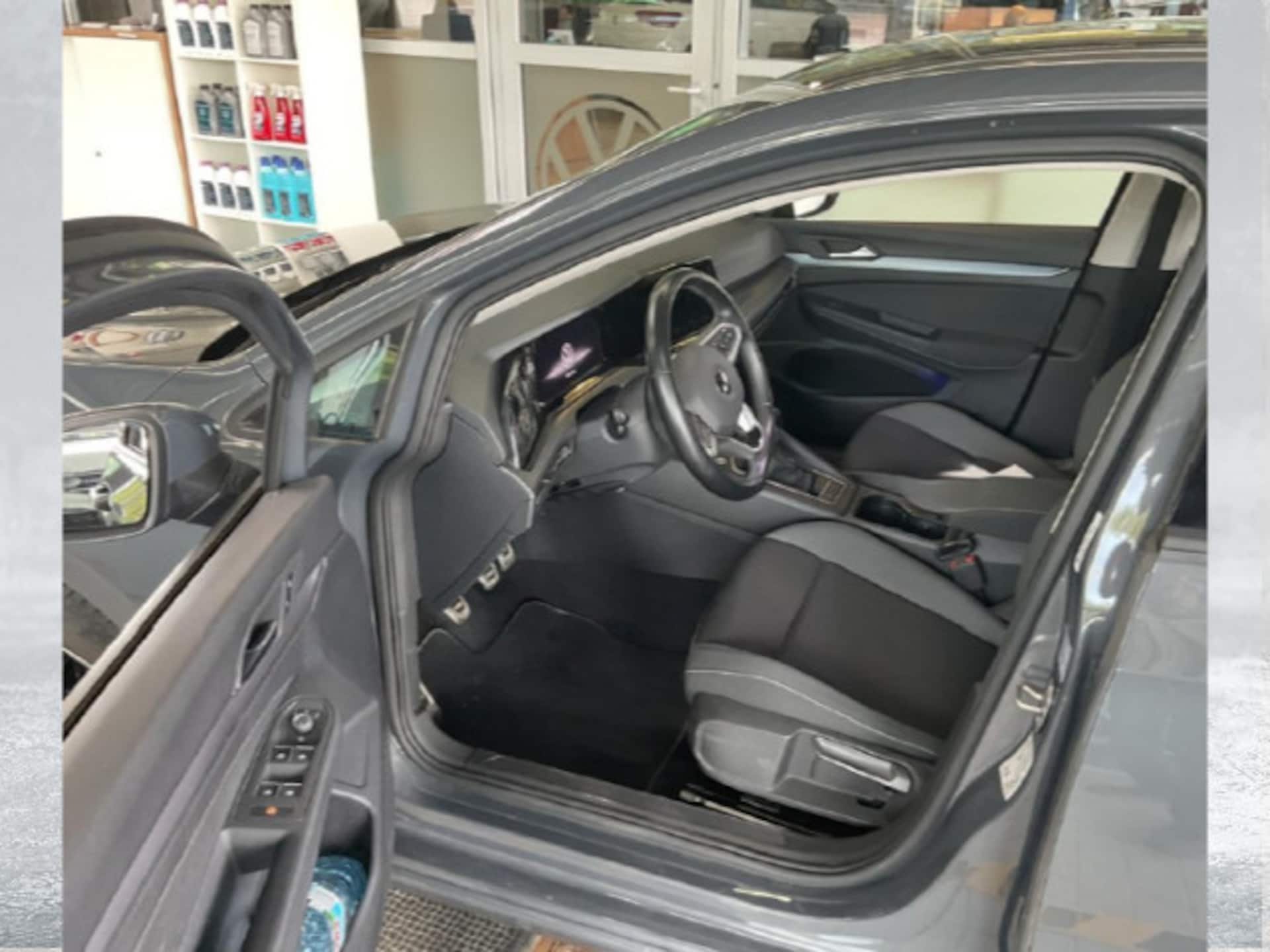Volkswagen Golf Life
