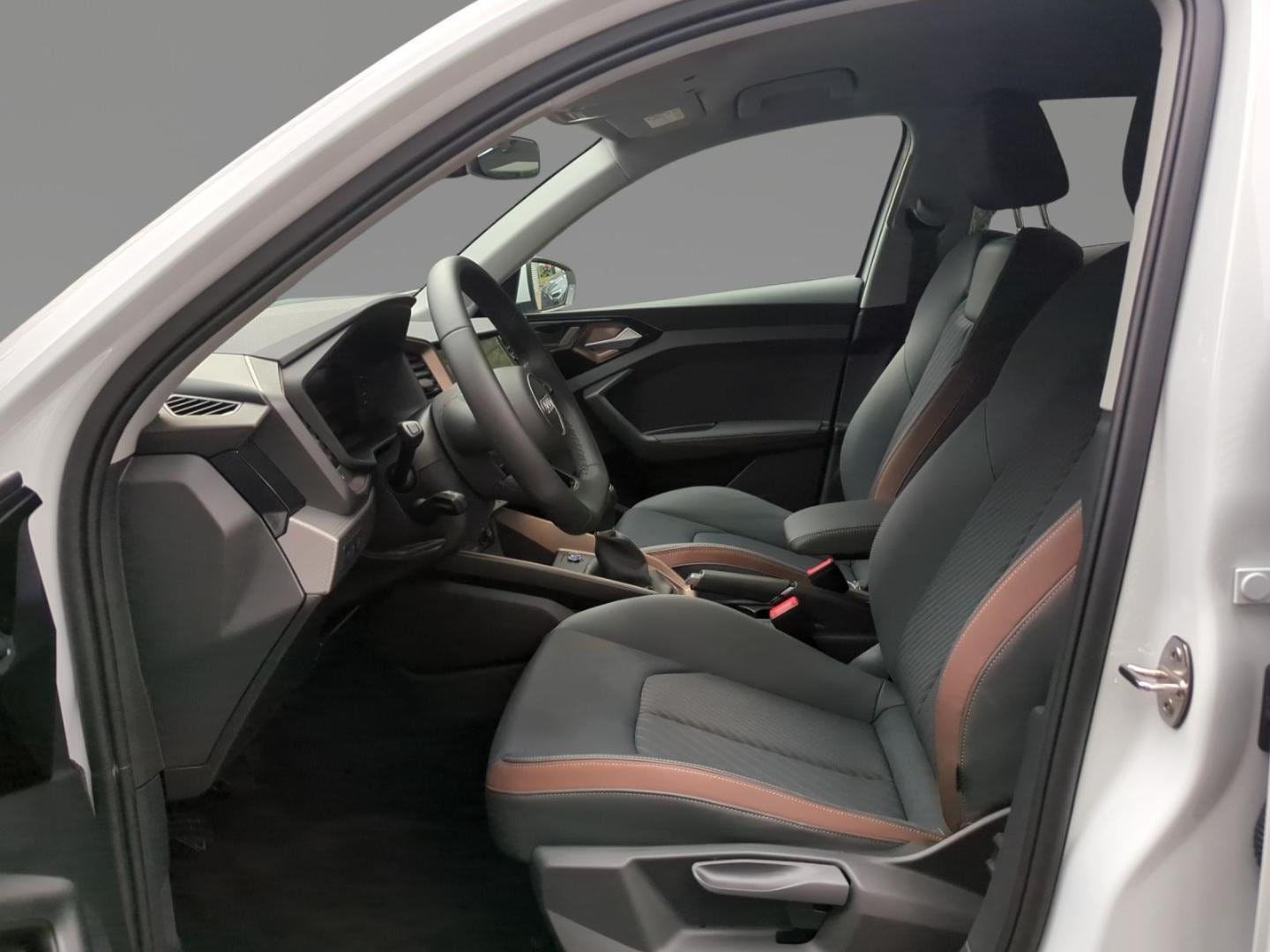 Bild über Audi A1 allstreet 30 TFSI Schaltgetriebe - für weitere Informationen kontaktieren Sie den Audi Partner