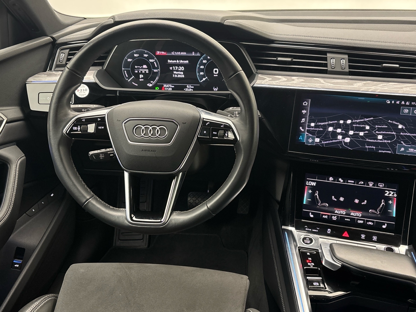 Bild über Audi Q8 e-tron S line 50 e-tron quattro - für weitere Informationen kontaktieren Sie den Audi Partner