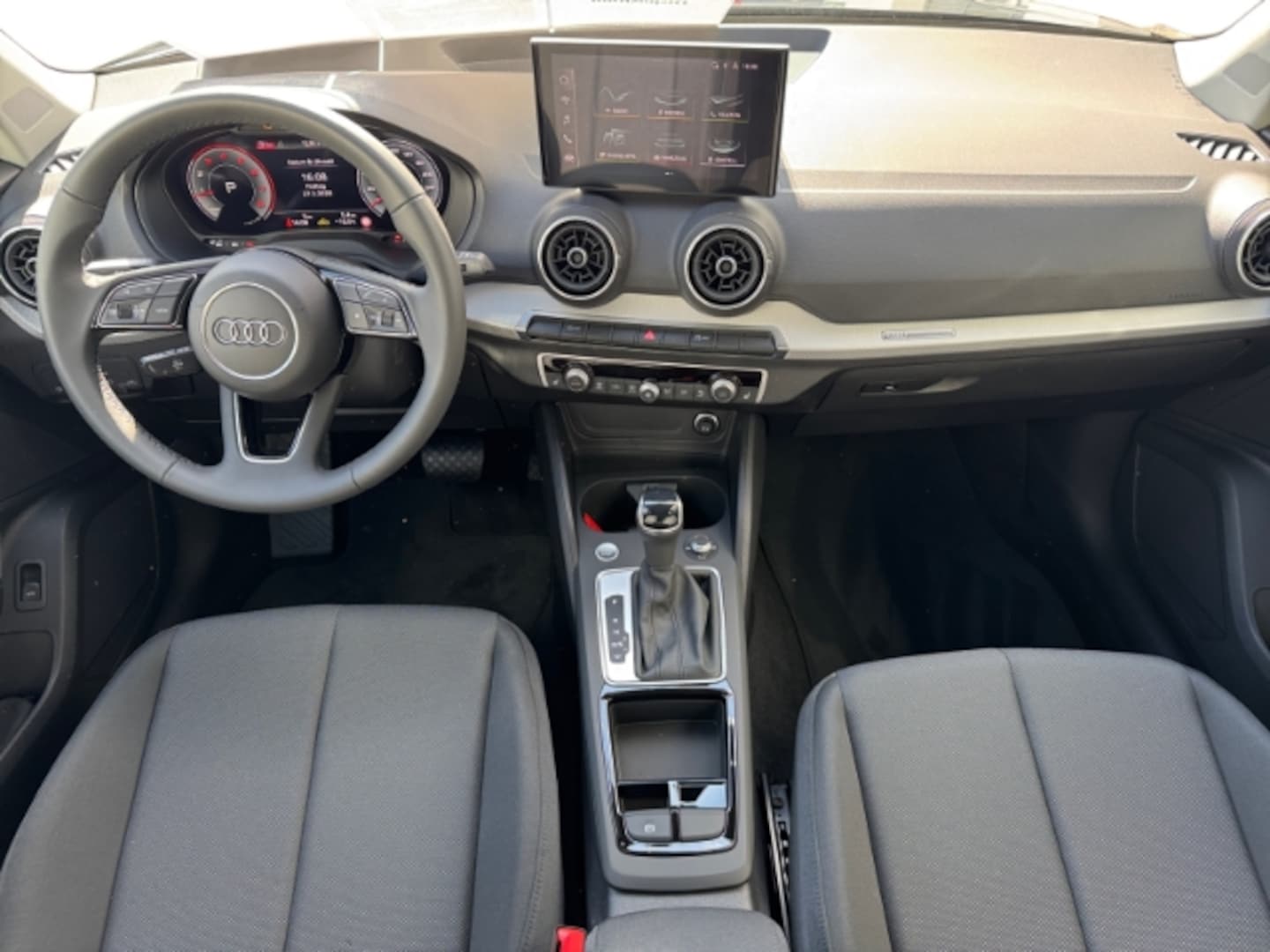 Bild über Audi Q2 35 TFSI S tronic - für weitere Informationen kontaktieren Sie den Audi Partner