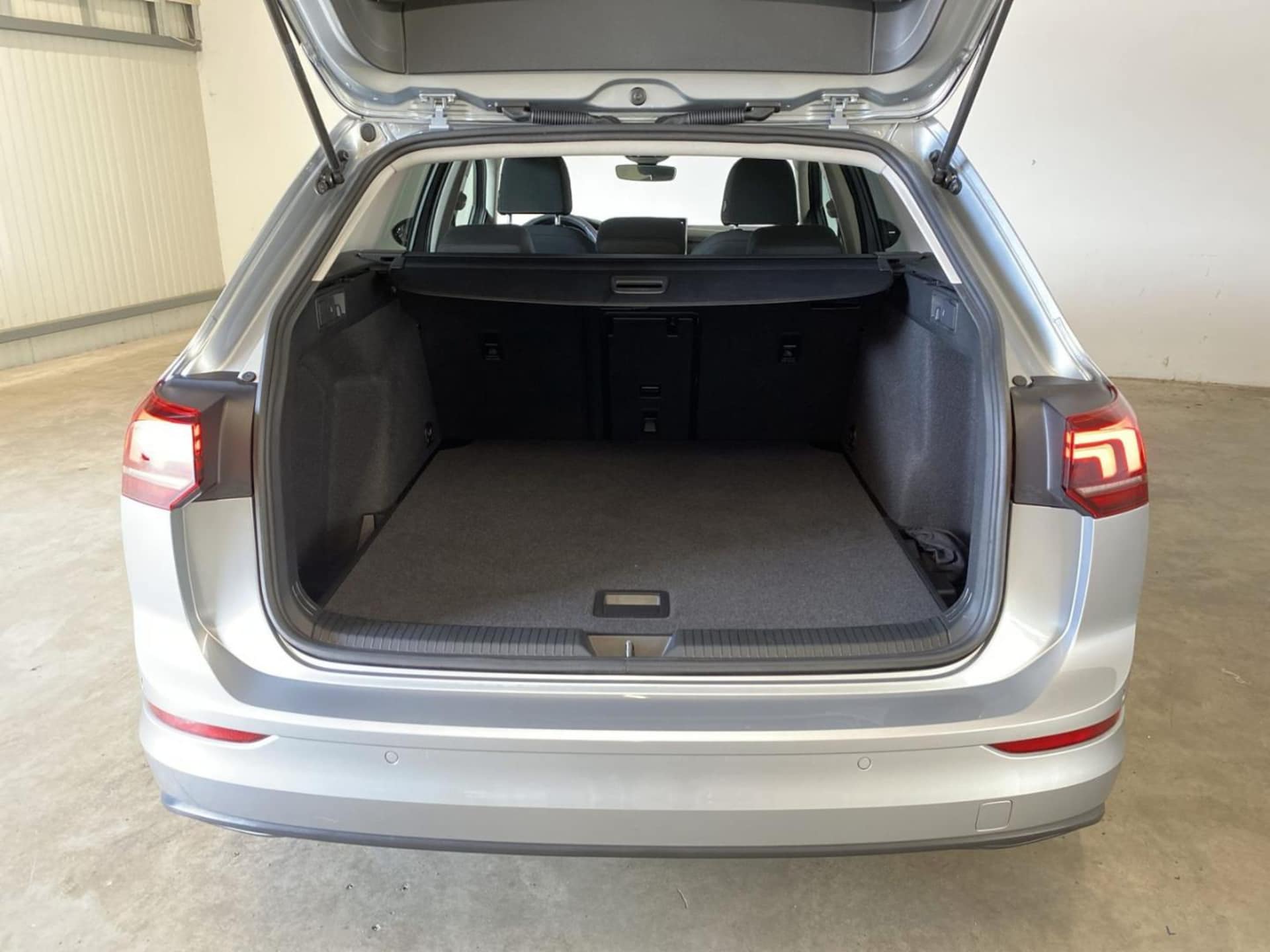 Volkswagen Golf Variant Life