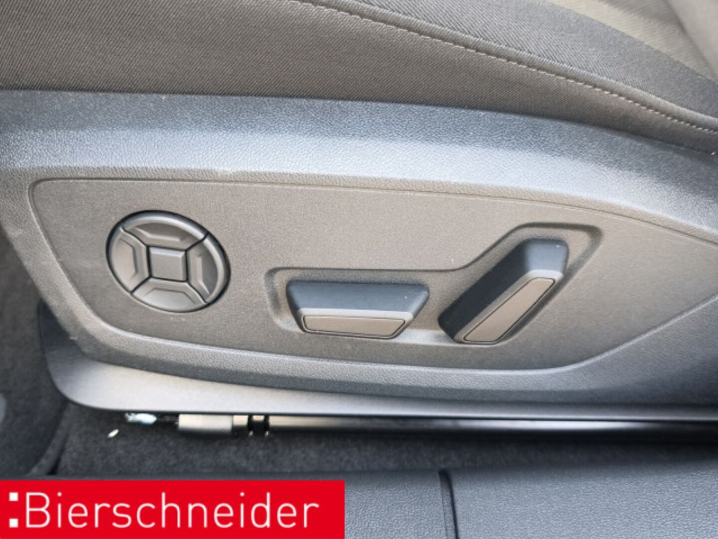 Bild über Audi A3 Sportback 30 TFSI S tronic - für weitere Informationen kontaktieren Sie den Audi Partner