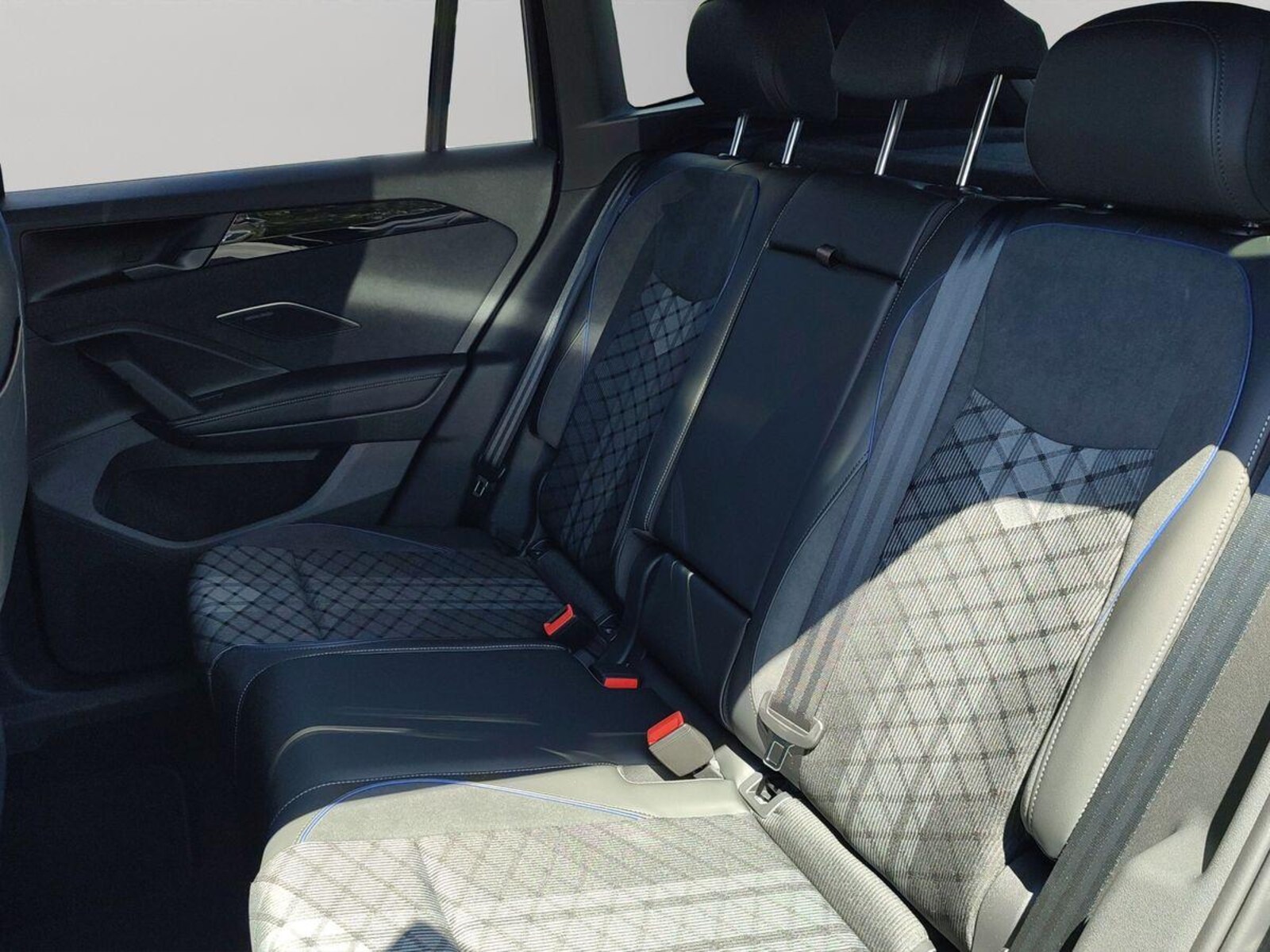Volkswagen Tiguan – Bild 12