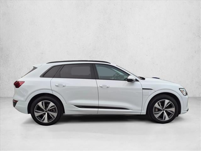 2024 Audi Q8 e-tron