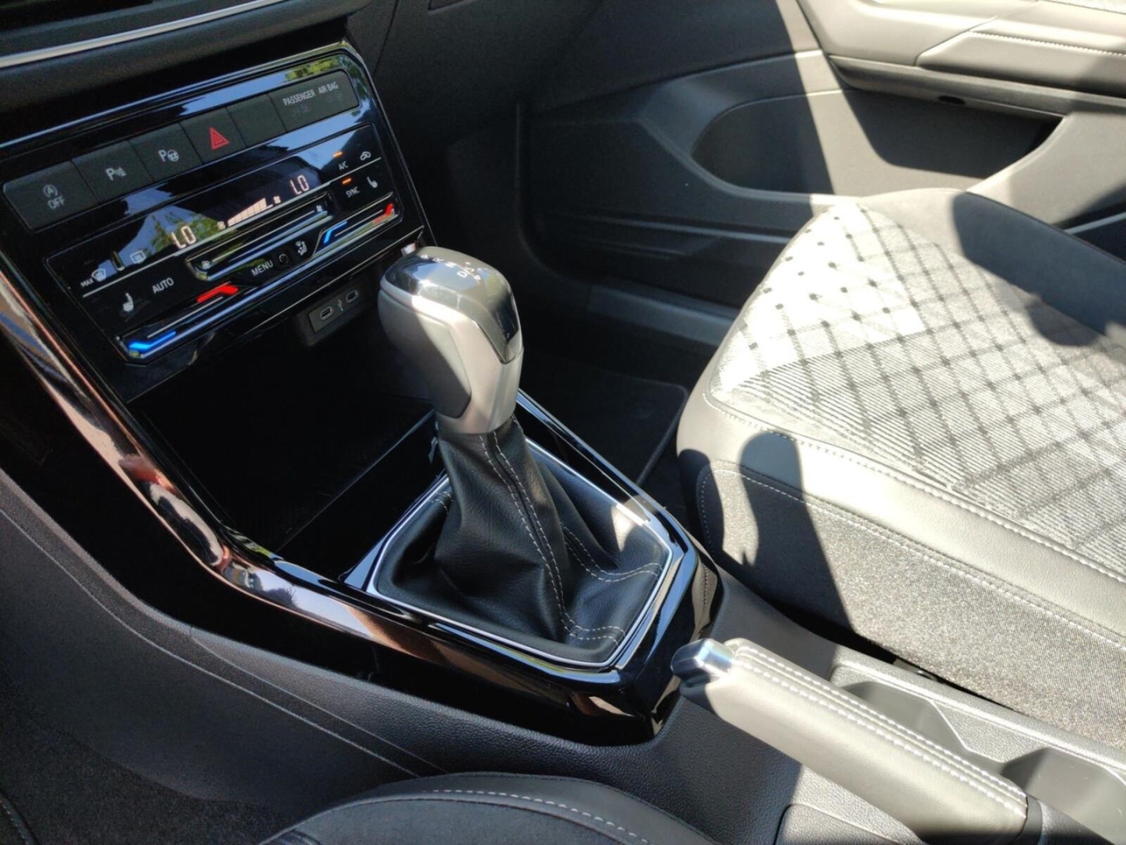 Volkswagen T-Cross – Bild 12
