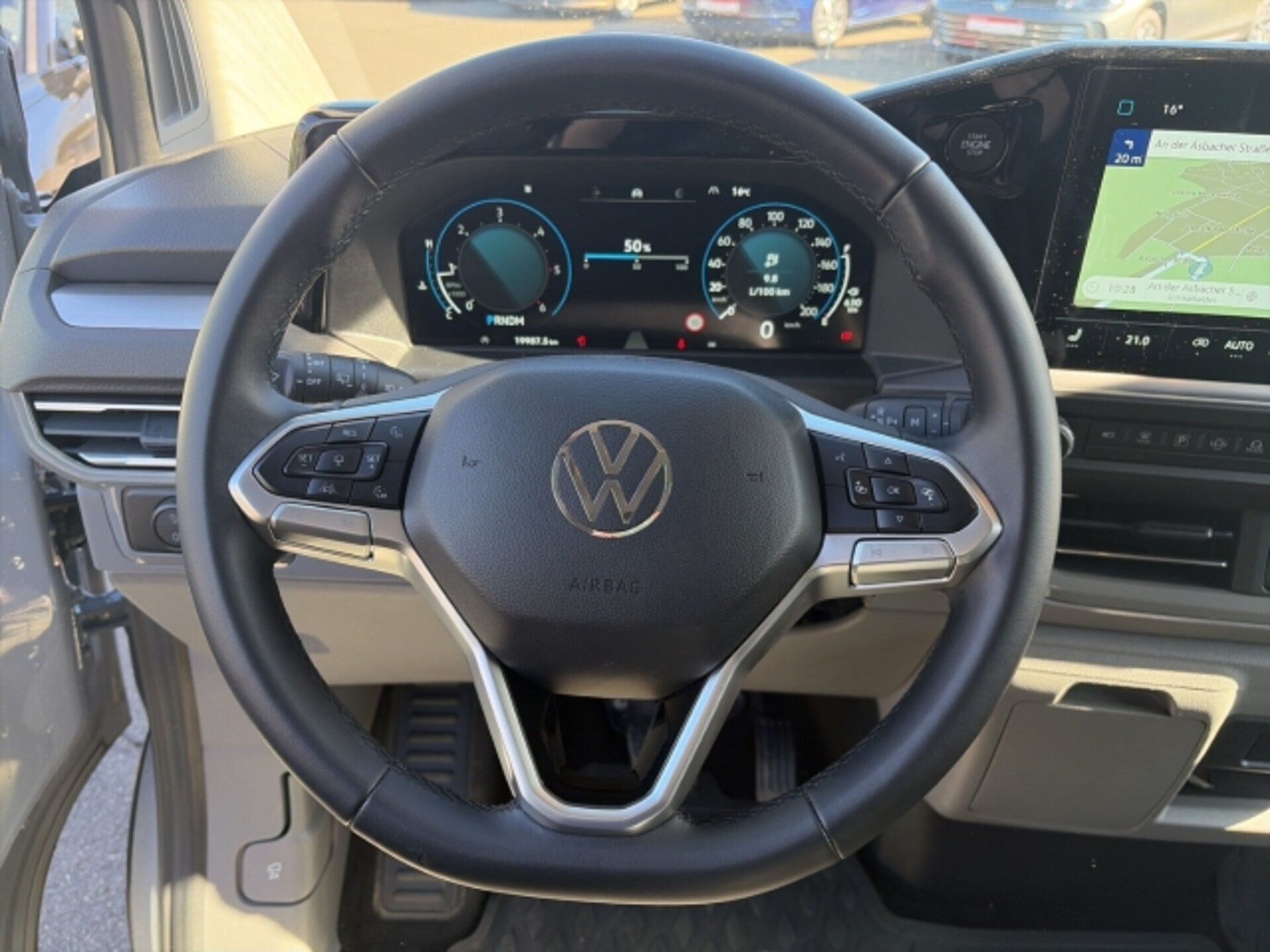 Volkswagen Caravelle Life