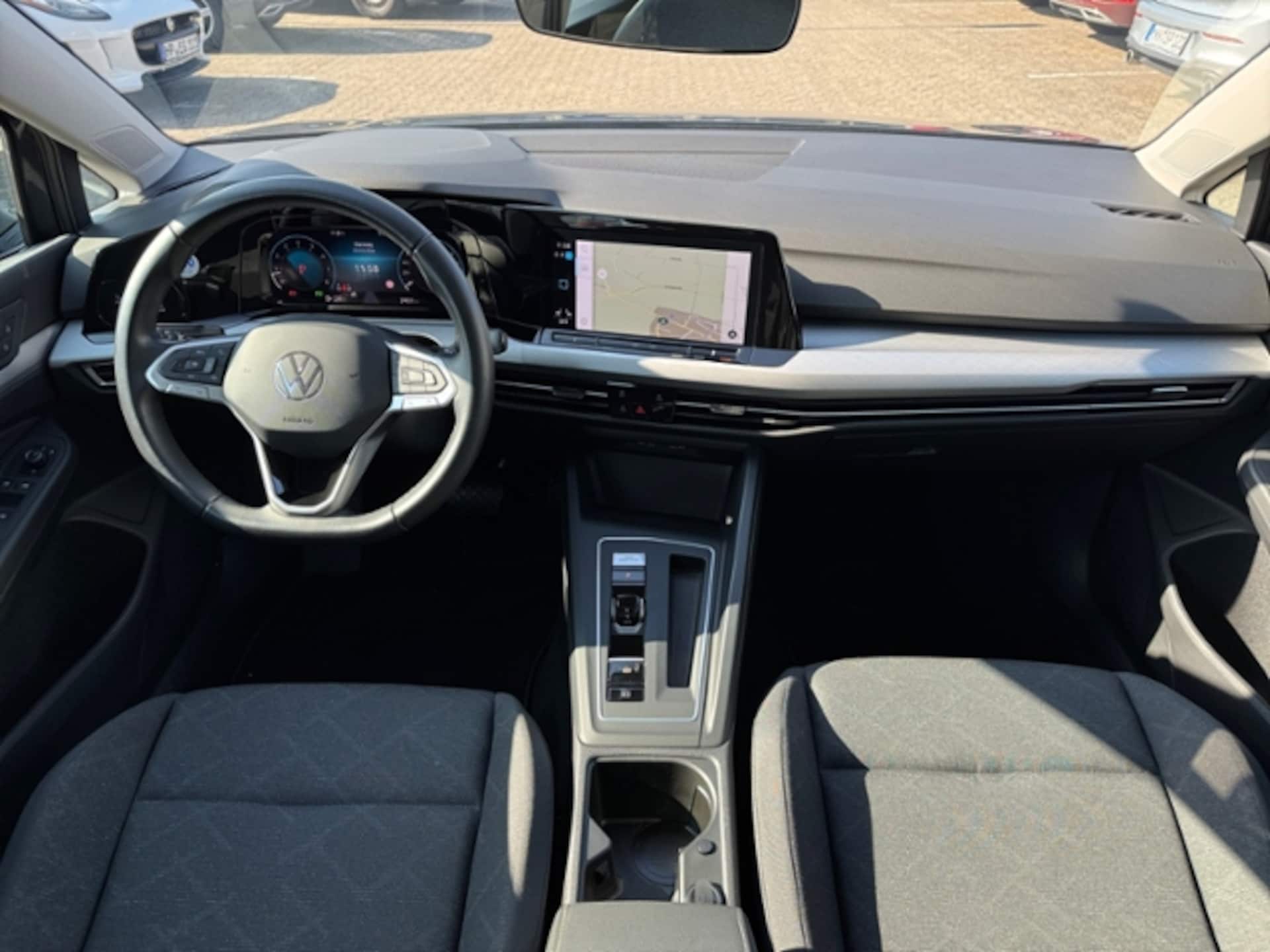 Volkswagen Golf Variant Life