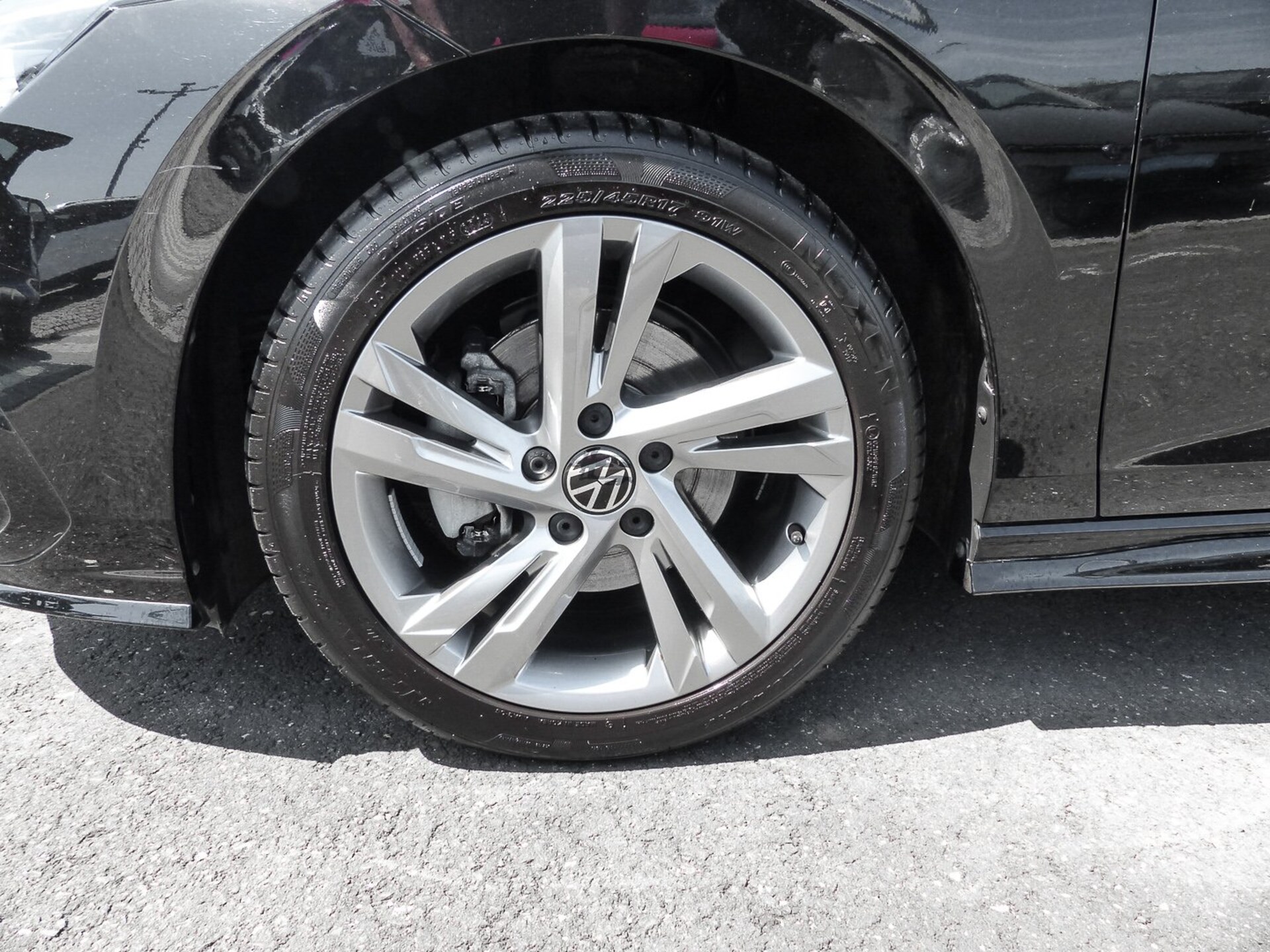 Volkswagen Golf R-Line