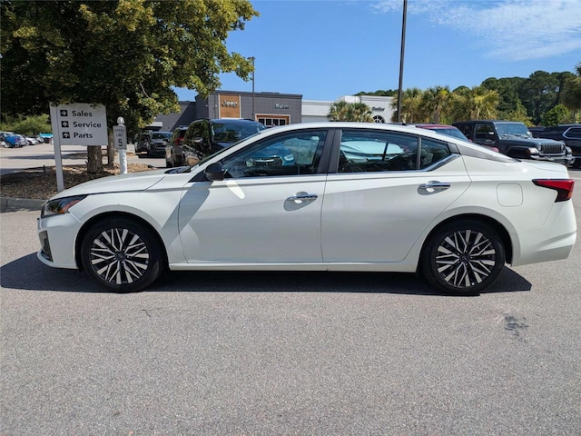 2025 Nissan Altima