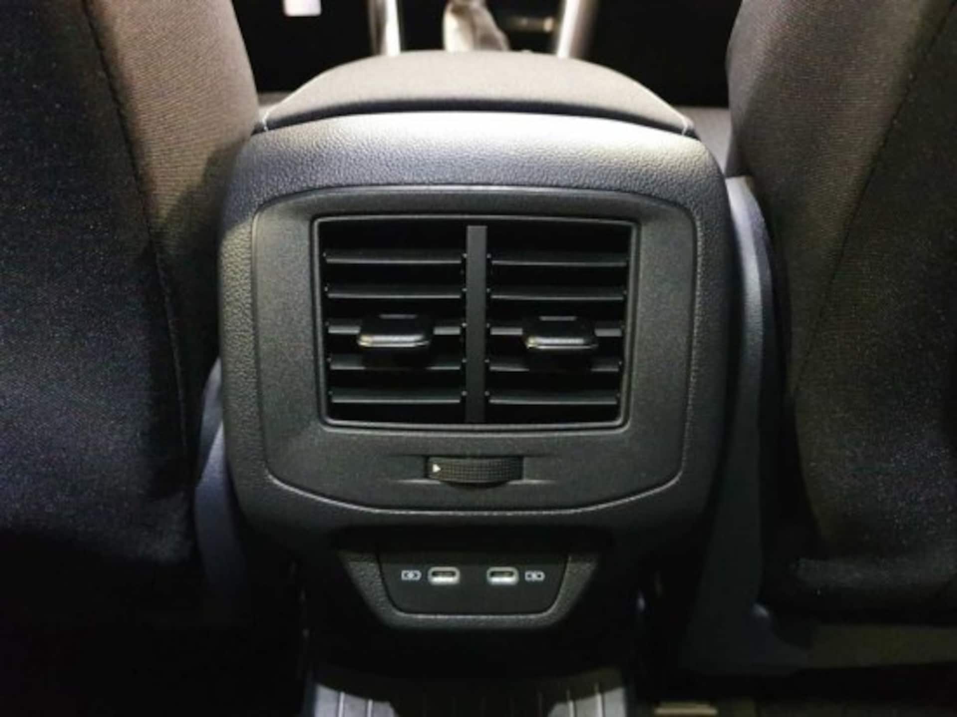 Volkswagen T-Roc Active