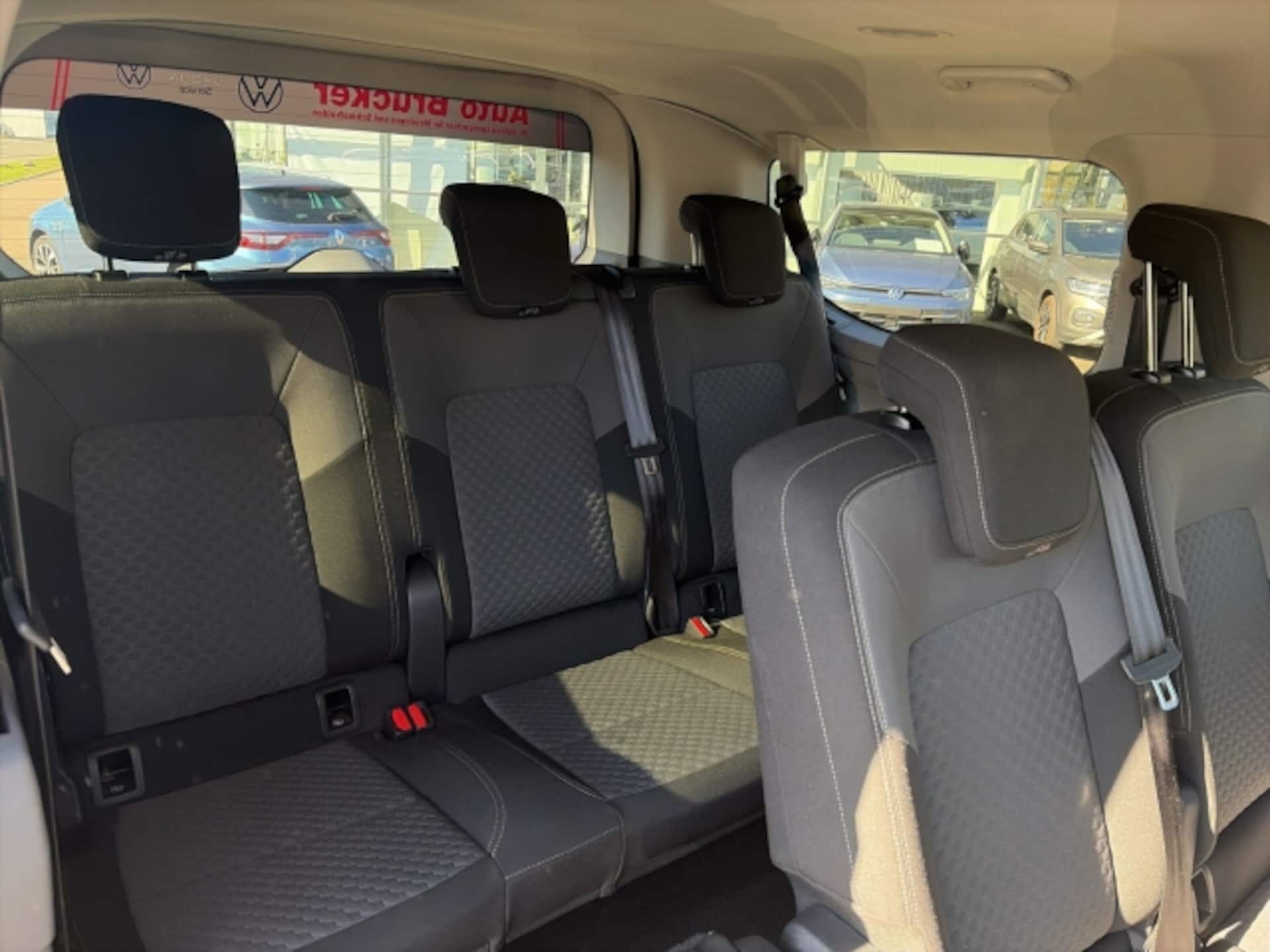 Volkswagen Caravelle Life