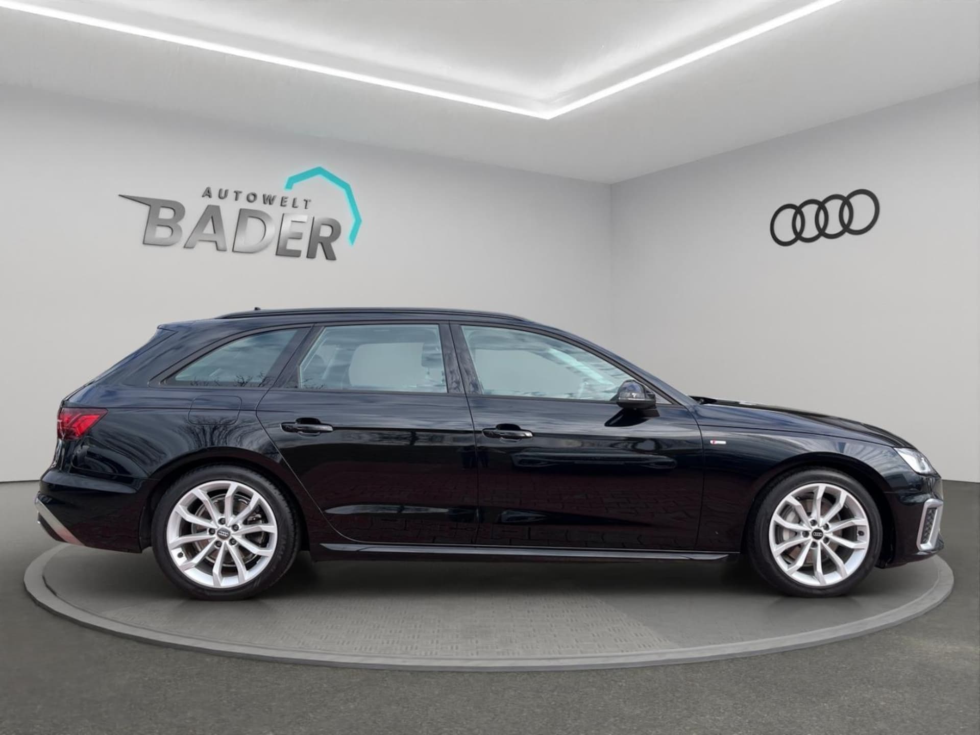 Audi A4 Avant S line