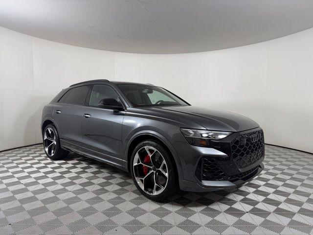 2026 Audi RS Q8 -'s photo