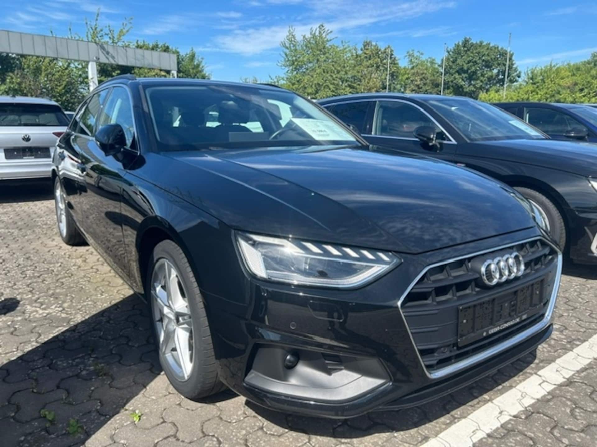 Audi A4 Avant S line