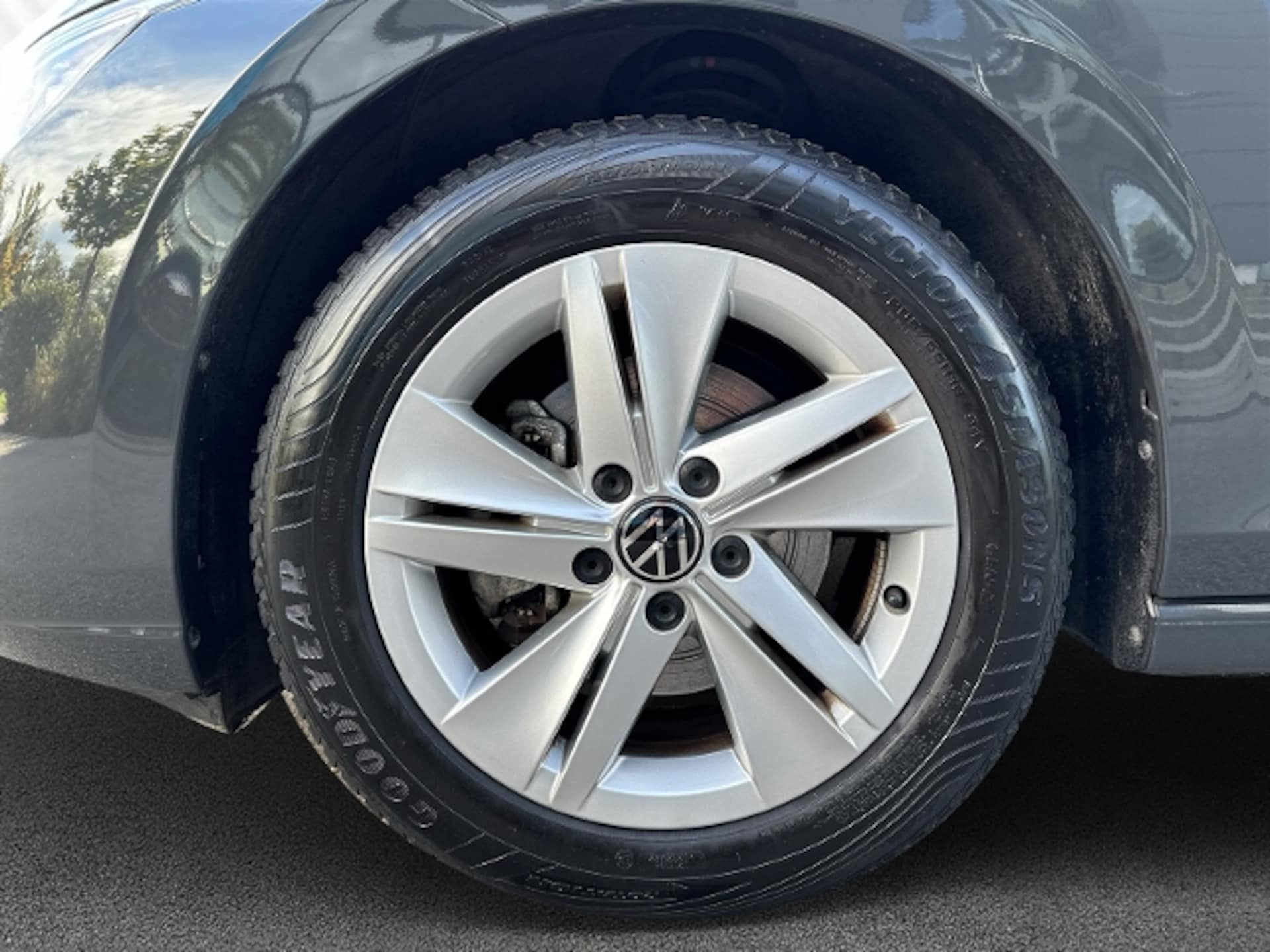 Volkswagen Golf Life
