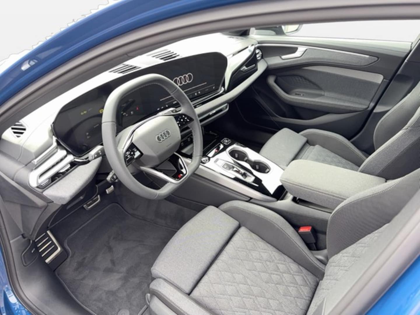 Bild über Audi A6 Avant TFSI quattro 270 kW S tronic - für weitere Informationen kontaktieren Sie den Audi Partner