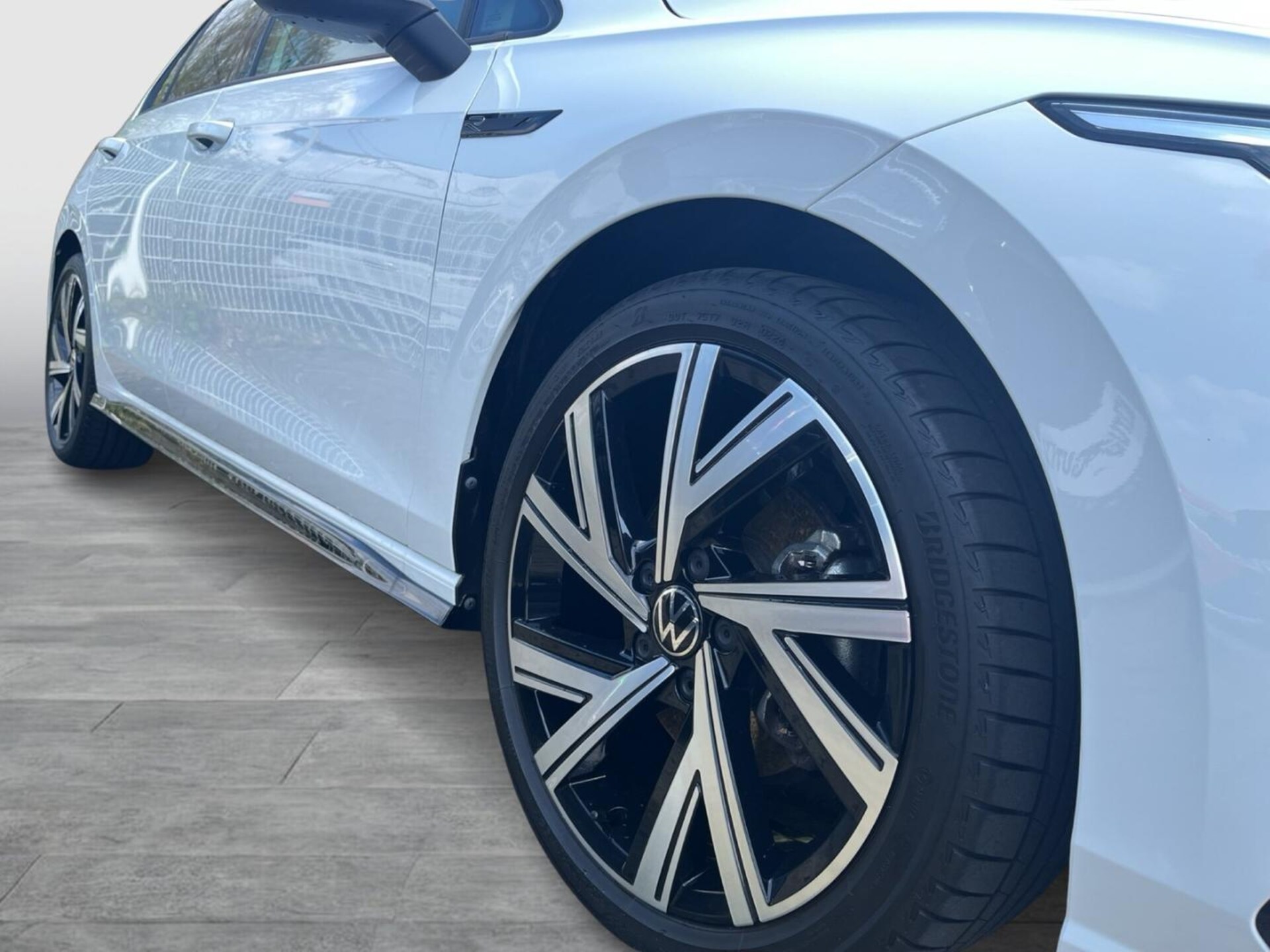 Volkswagen Golf R-Line