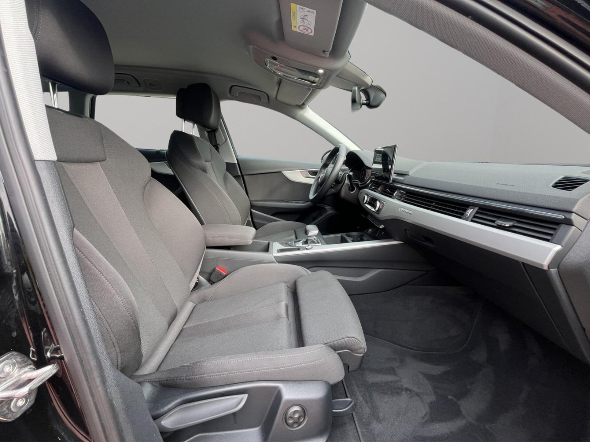 Audi A4 Avant S line