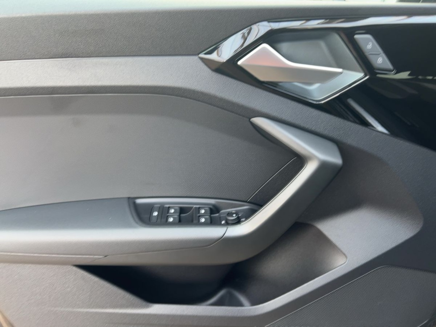 Bild über Audi A1 Sportback advanced 30 TFSI S tronic - für weitere Informationen kontaktieren Sie den Audi Partner