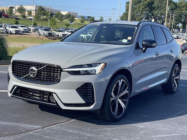 2025 Volvo XC60 Plug-In Hybrid